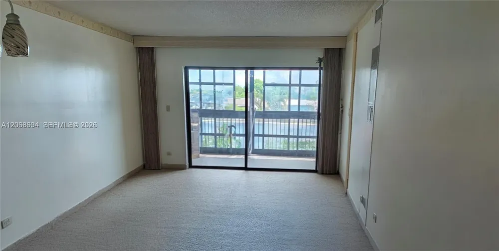 9830 W Mcnab Rd #208 Tamarac, FL 33321