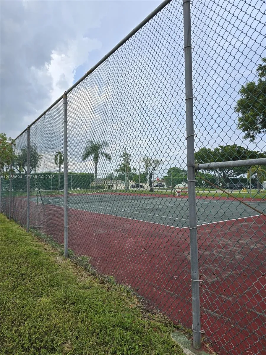 9830 W Mcnab Rd #208 Tamarac, FL 33321
