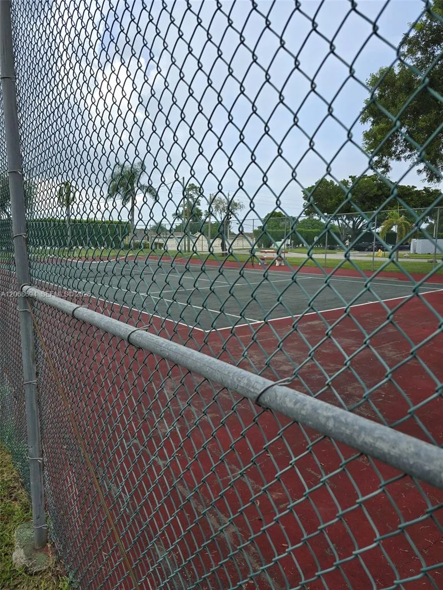 9830 W Mcnab Rd #208 Tamarac, FL 33321