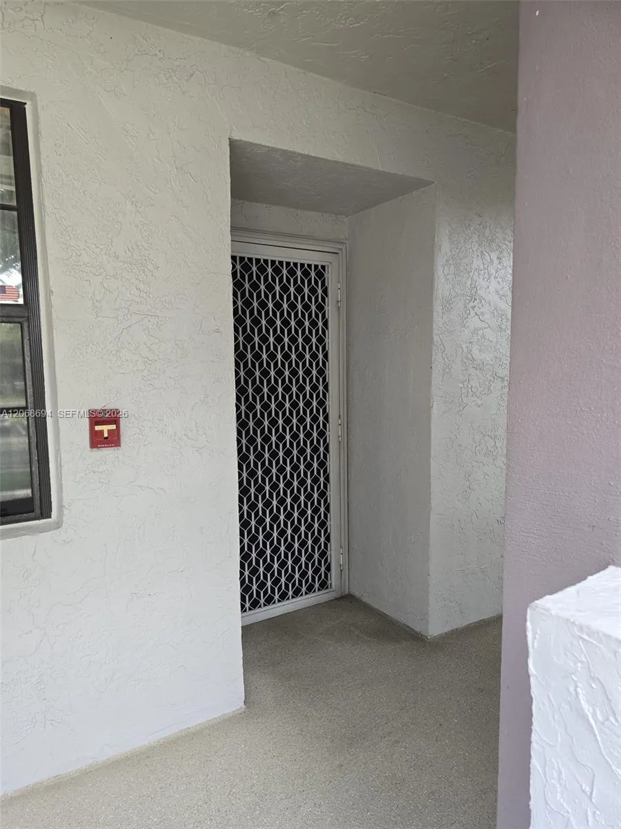 9830 W Mcnab Rd #208 Tamarac, FL 33321