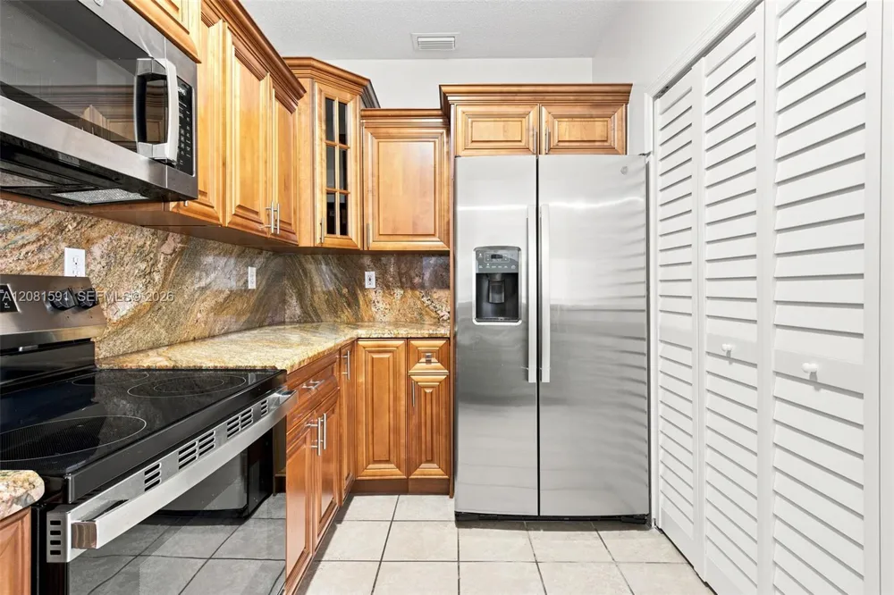 14720 SW 141st Ter Miami, FL 33196