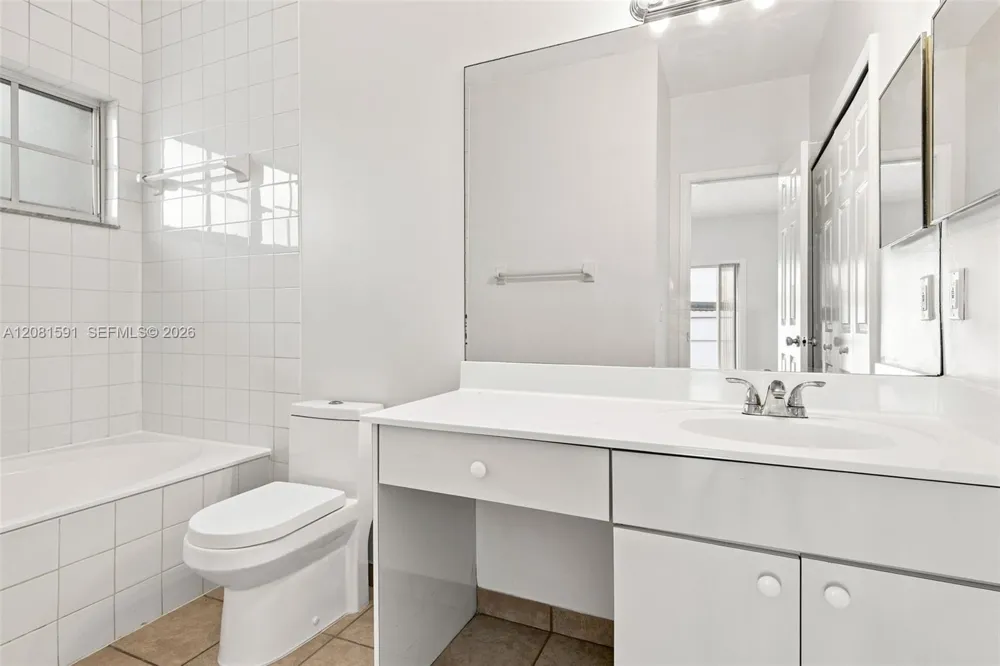 14720 SW 141st Ter Miami, FL 33196