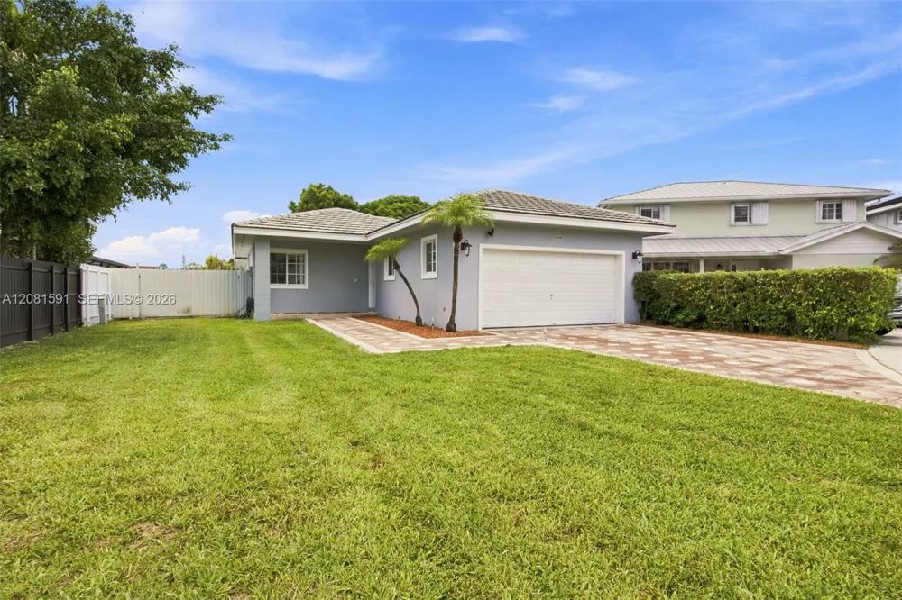 14720 SW 141st Ter Miami, FL 33196