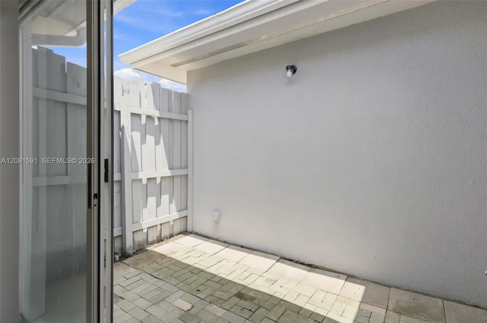 14720 SW 141st Ter Miami, FL 33196