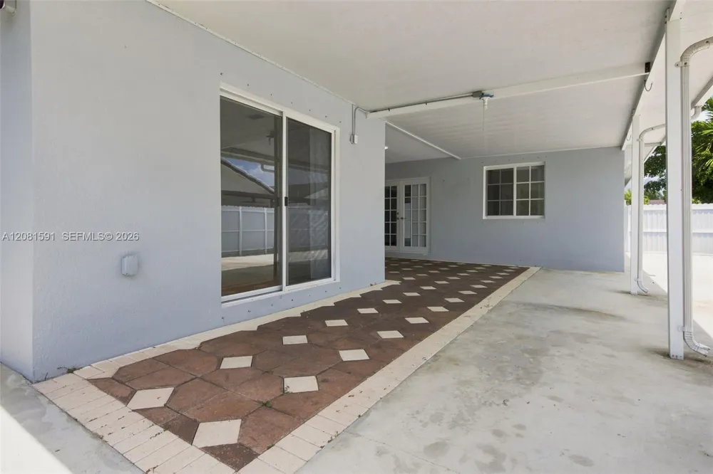 14720 SW 141st Ter Miami, FL 33196