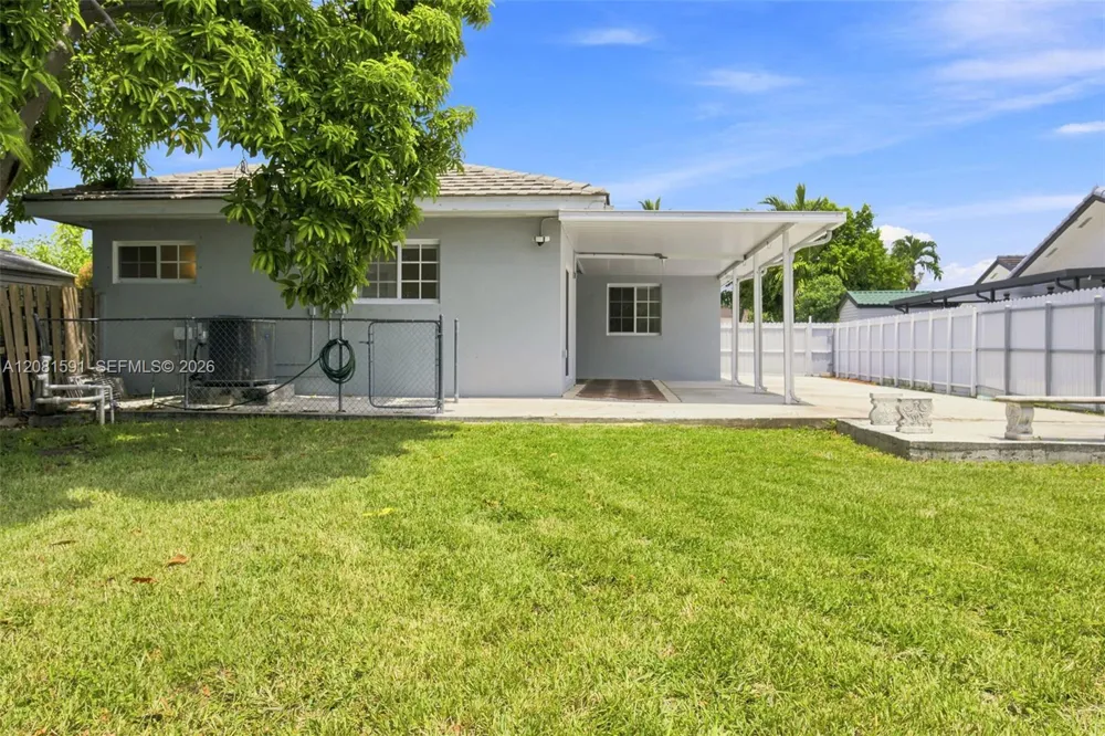 14720 SW 141st Ter Miami, FL 33196