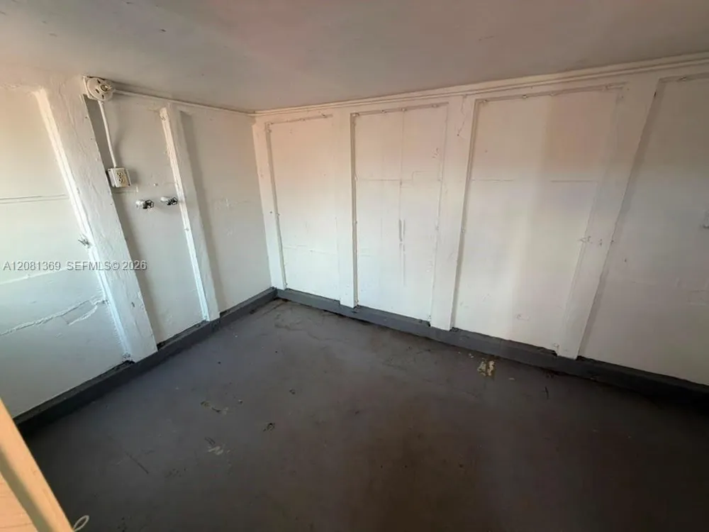 3500 NW 16th Ter Miami, FL 33125