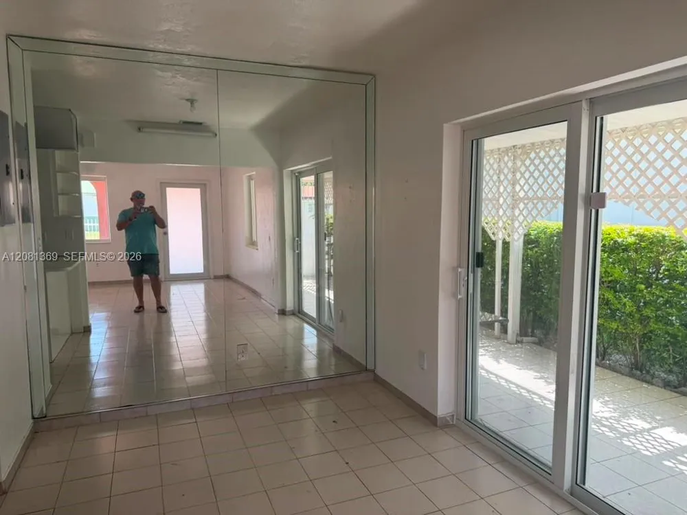 3500 NW 16th Ter Miami, FL 33125