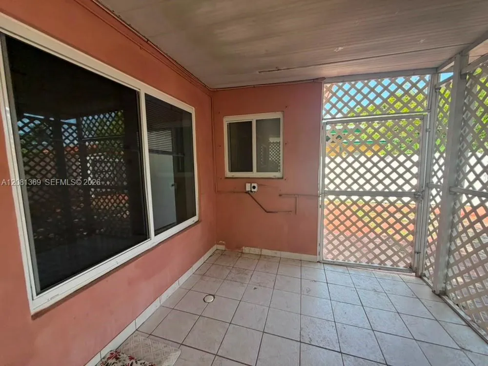 3500 NW 16th Ter Miami, FL 33125