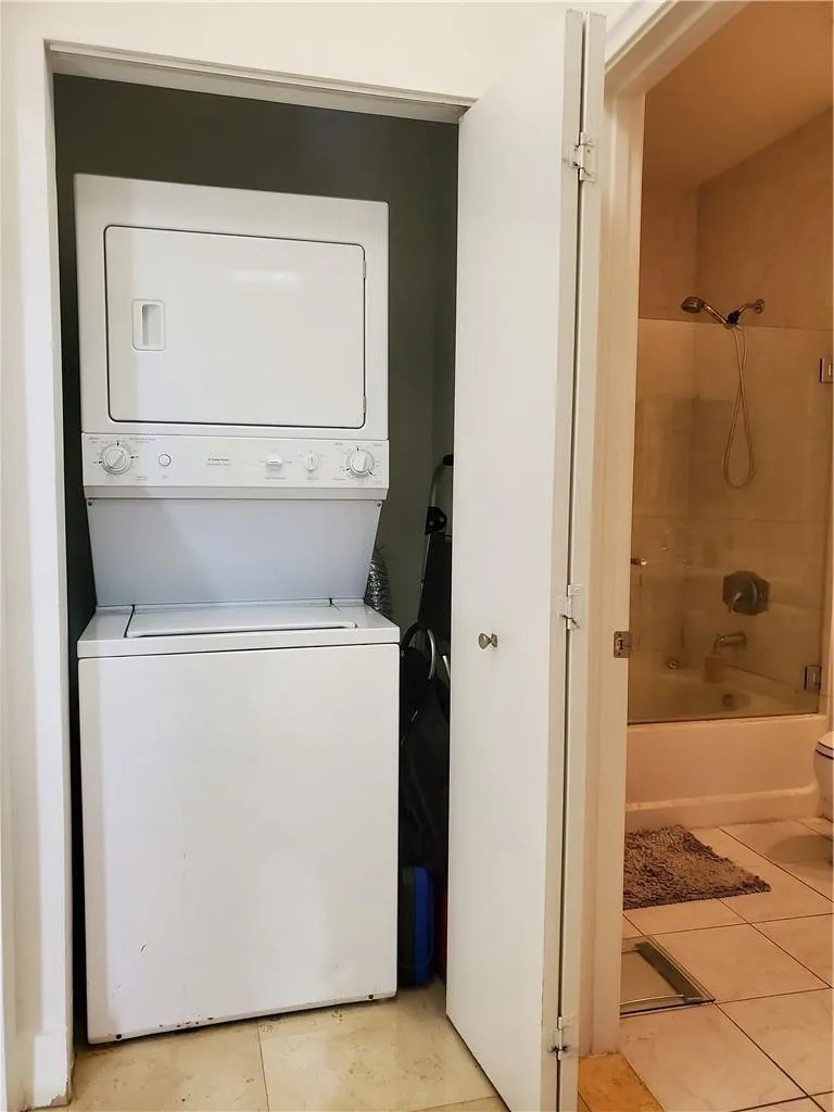 2775 NE 187TH STREET #121 Aventura, FL 33180