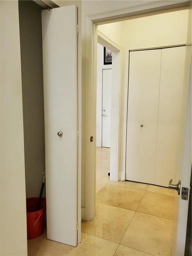 2775 NE 187TH STREET #121 Aventura, FL 33180