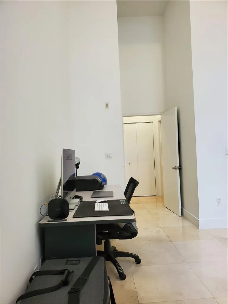 2775 NE 187TH STREET #121 Aventura, FL 33180