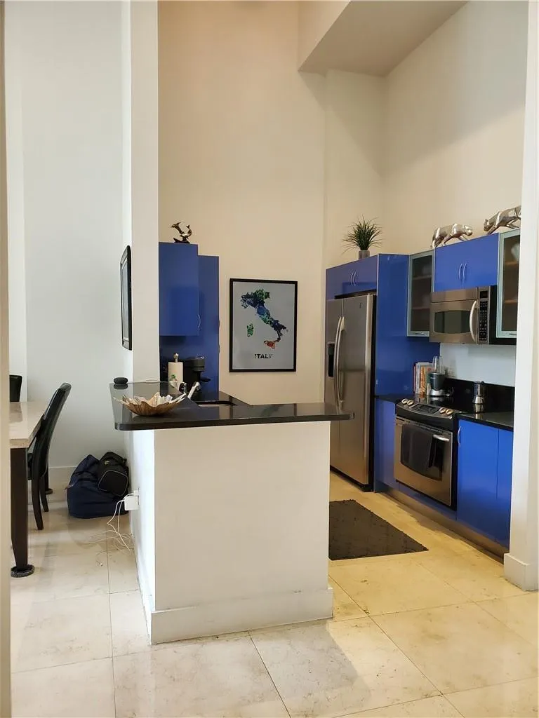 2775 NE 187TH STREET #121 Aventura, FL 33180