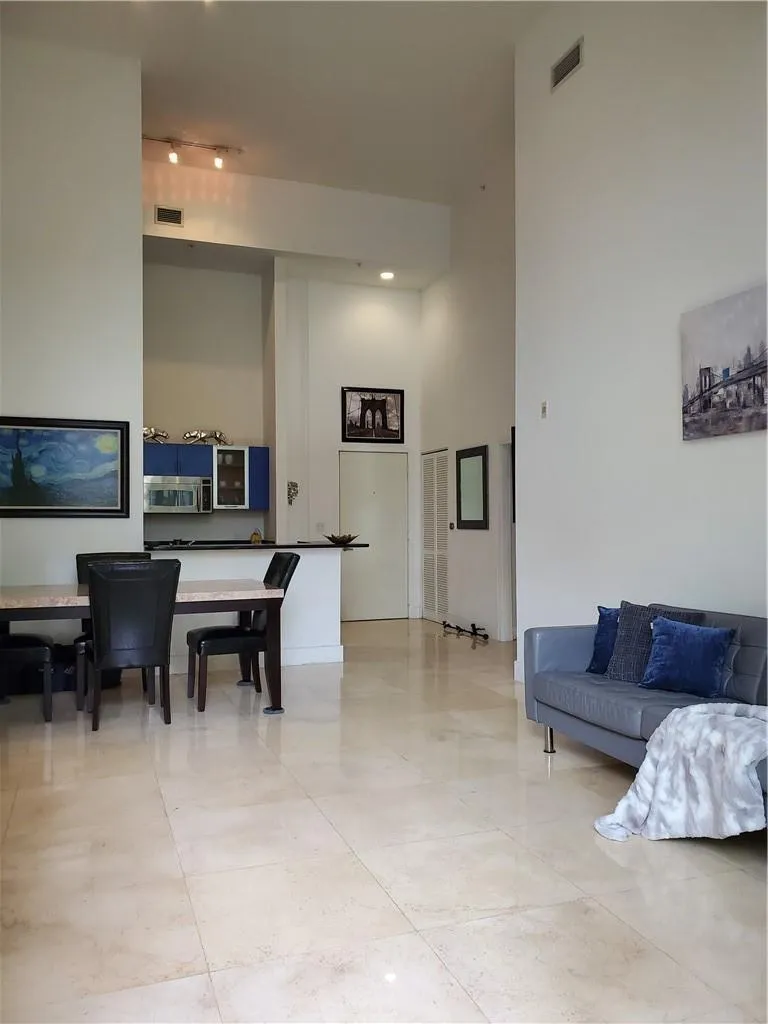 2775 NE 187TH STREET #121 Aventura, FL 33180