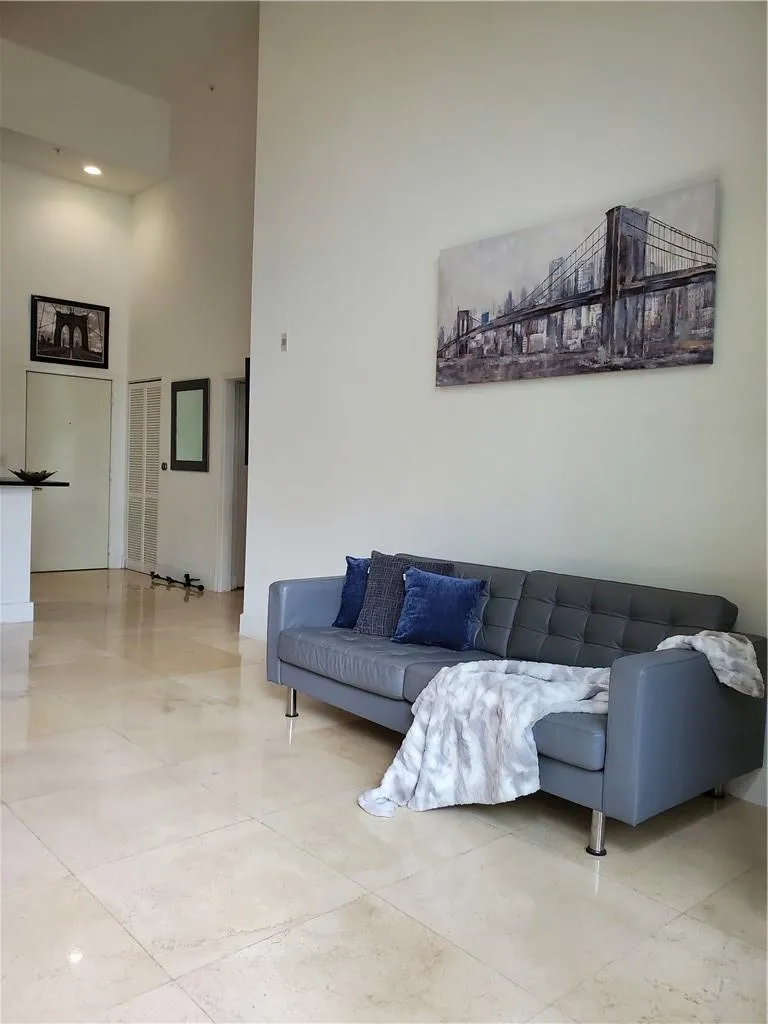 2775 NE 187TH STREET #121 Aventura, FL 33180