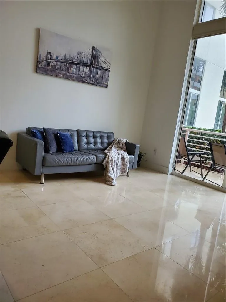 2775 NE 187TH STREET #121 Aventura, FL 33180