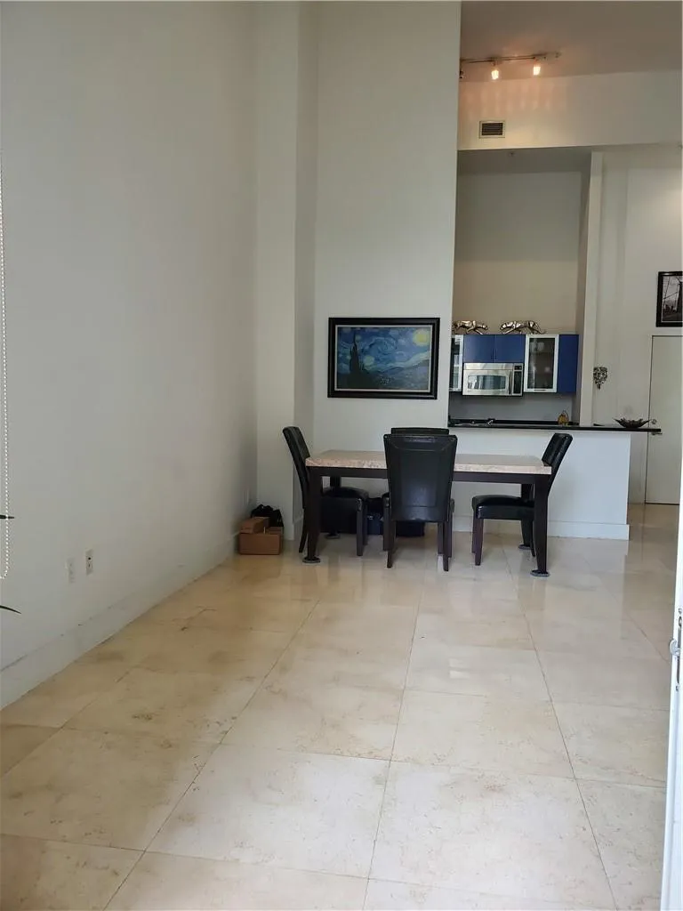 2775 NE 187TH STREET #121 Aventura, FL 33180