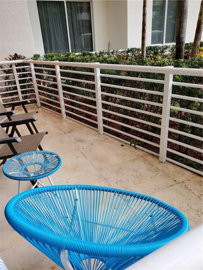 2775 NE 187TH STREET #121 Aventura, FL 33180