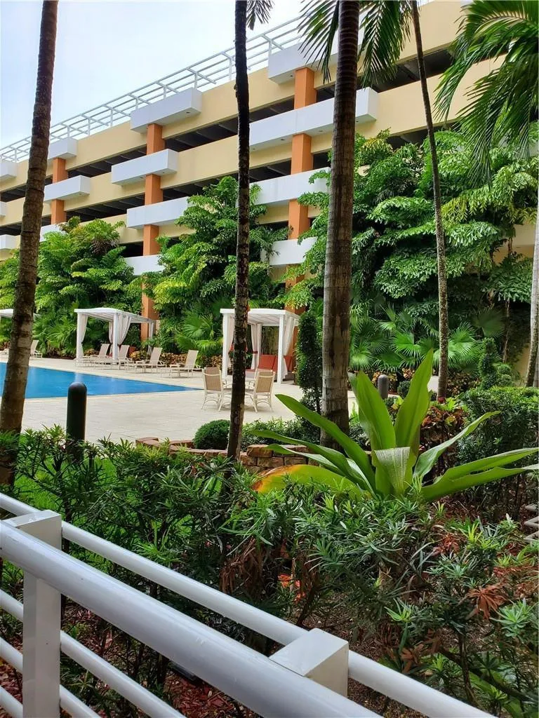 2775 NE 187TH STREET #121 Aventura, FL 33180