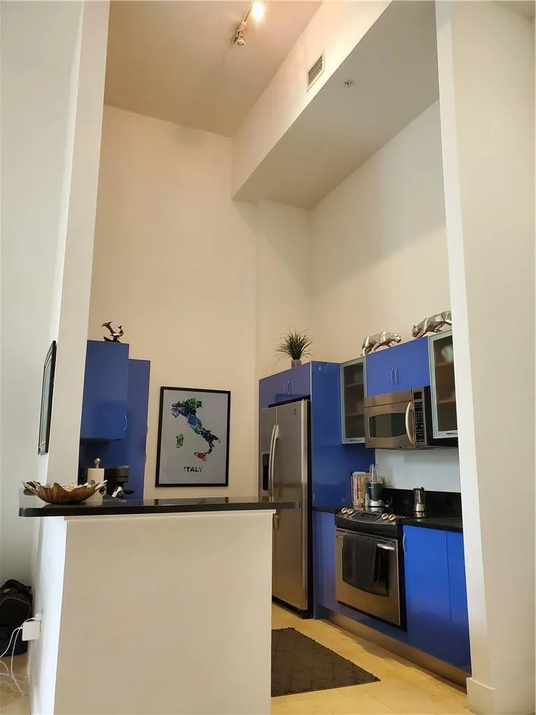 2775 NE 187TH STREET #121 Aventura, FL 33180