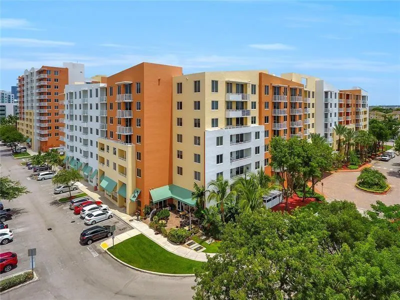 2775 NE 187TH STREET #121 Aventura, FL 33180