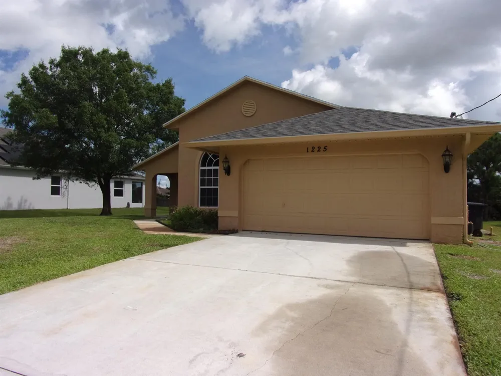 1225 SW Milan Lane Port St. Lucie, FL 34953