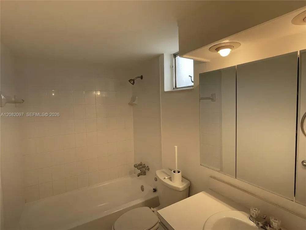 6904 Kendall Dr #F405 Pinecrest, FL 33156