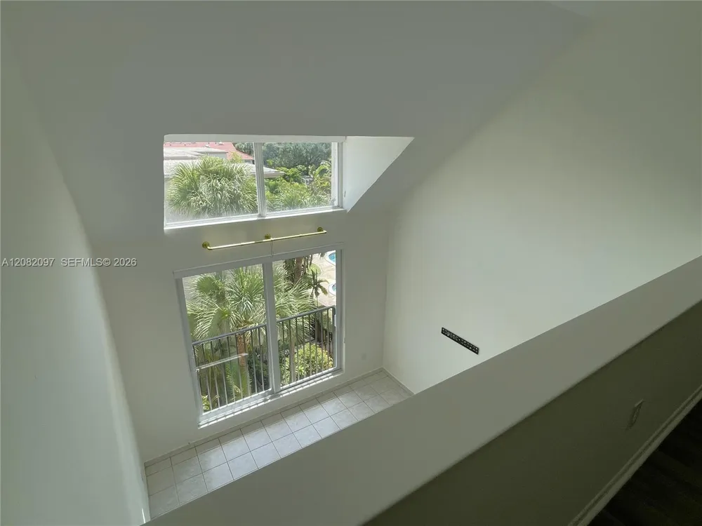 6904 Kendall Dr #F405 Pinecrest, FL 33156