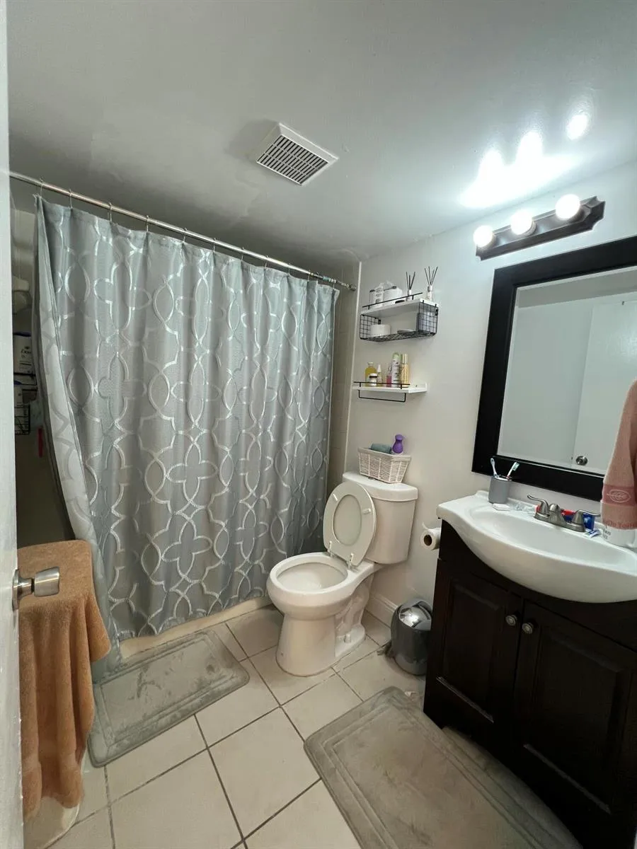 1007 GREEN PINE BOULEVARD #D2 West Palm Beach, FL 33409