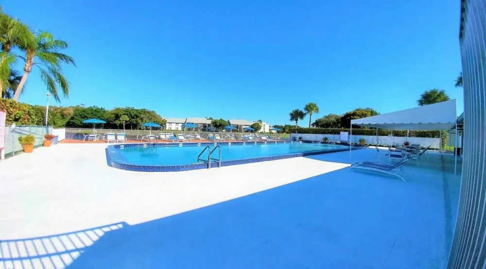 1007 GREEN PINE BOULEVARD #D2 West Palm Beach, FL 33409