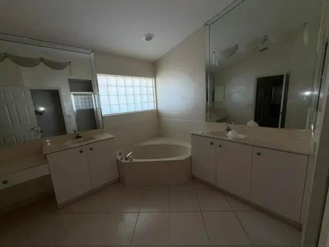 7278 HAVILAND CIRCLE Boynton Beach, FL 33437