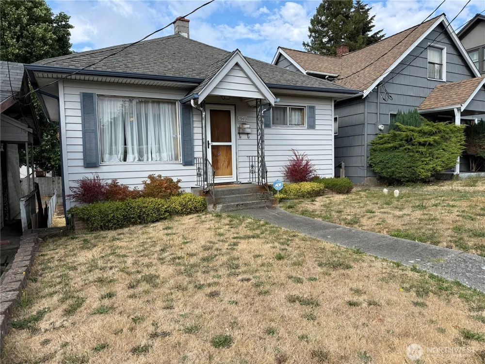 1940 4th Street Bremerton, WA 98337