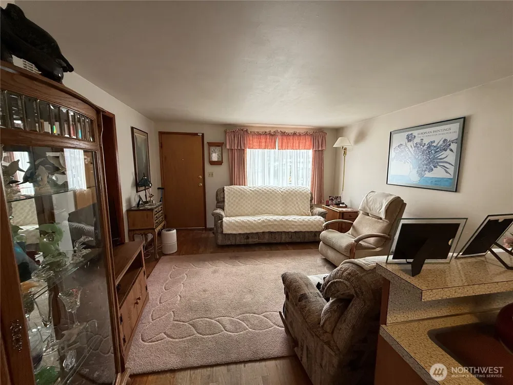 1940 4th Street Bremerton, WA 98337
