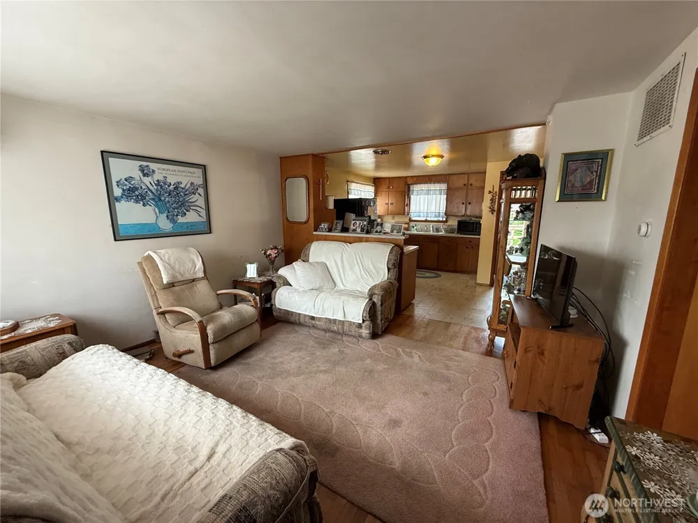 1940 4th Street Bremerton, WA 98337