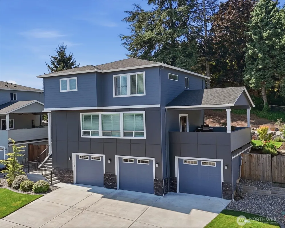 10706 NW 15th Place Vancouver, WA 98685