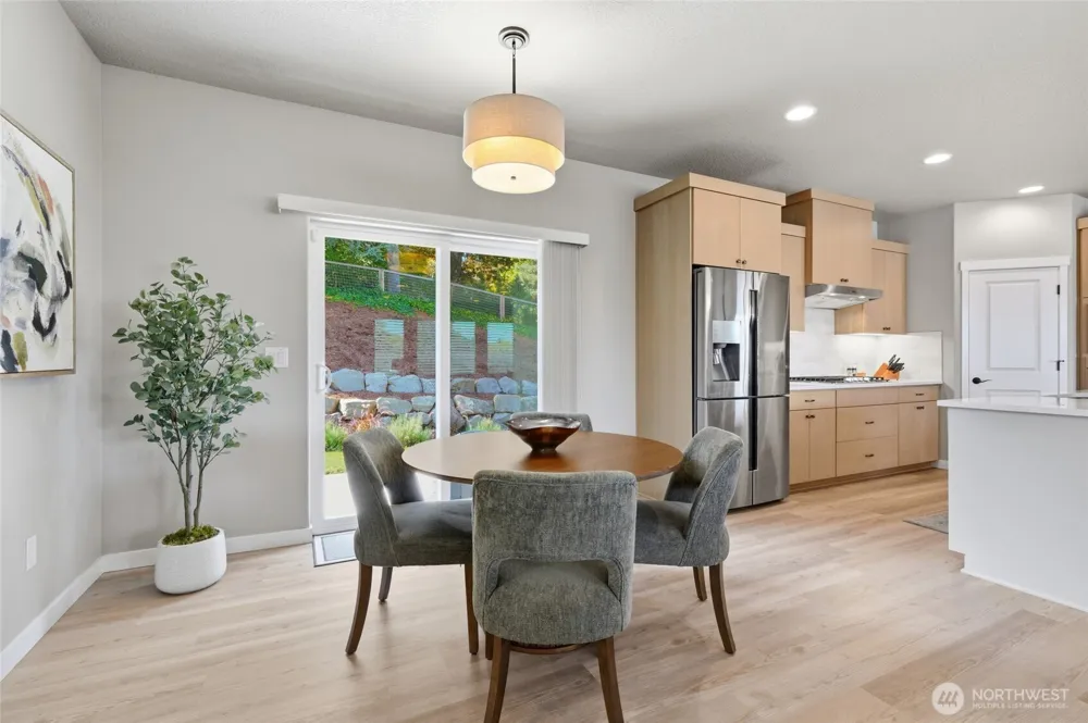 10706 NW 15th Place Vancouver, WA 98685