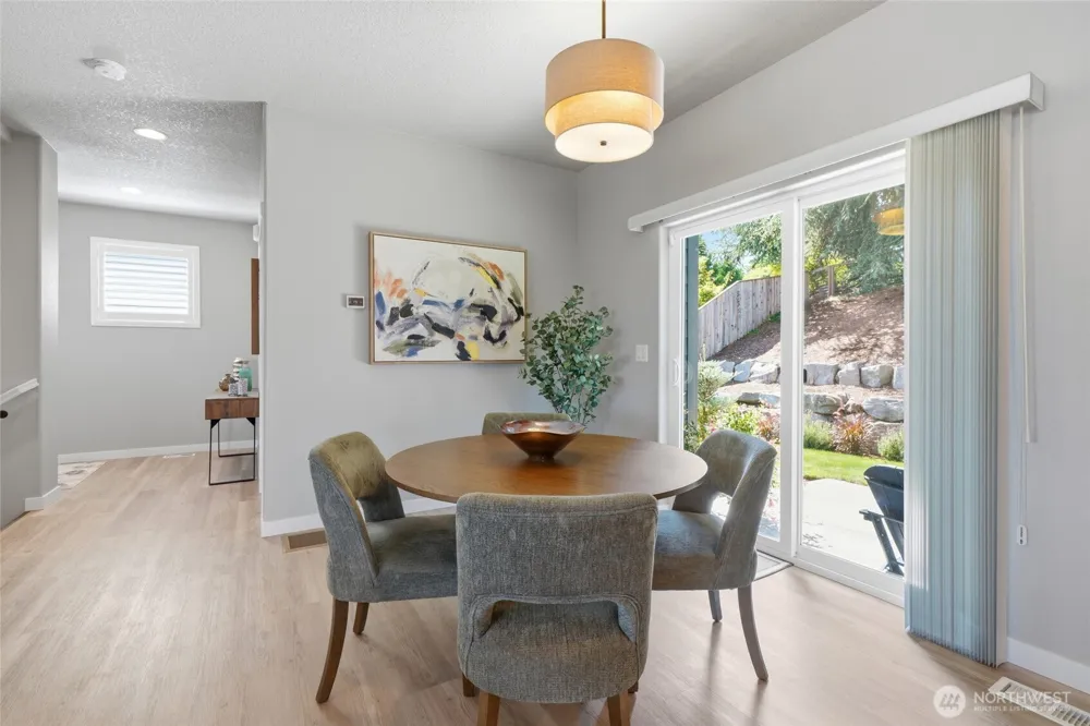 10706 NW 15th Place Vancouver, WA 98685