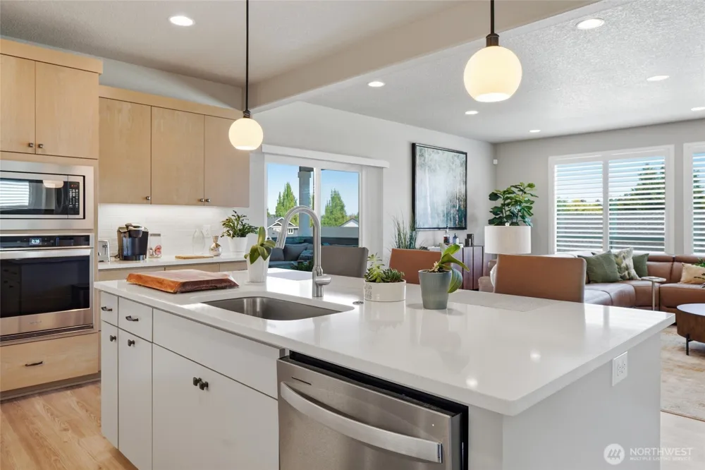 10706 NW 15th Place Vancouver, WA 98685