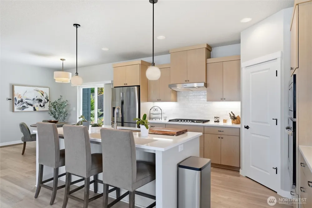 10706 NW 15th Place Vancouver, WA 98685