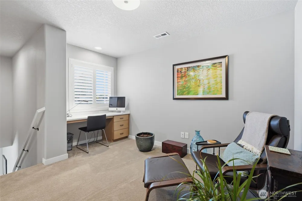 10706 NW 15th Place Vancouver, WA 98685