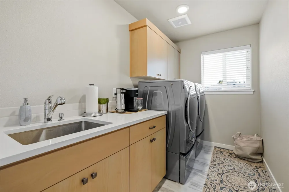 10706 NW 15th Place Vancouver, WA 98685
