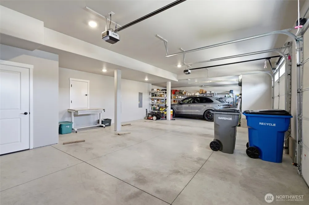 10706 NW 15th Place Vancouver, WA 98685