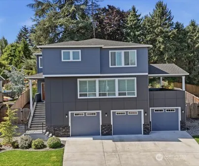 10706 NW 15th Place Vancouver, WA 98685