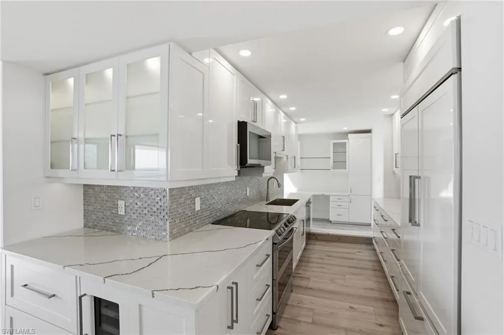 4001 Gulf Shore Boulevard #1407 Naples, FL 34103