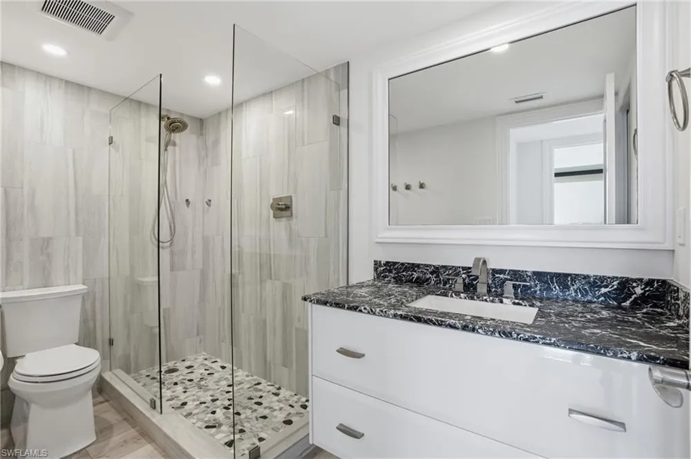 4001 Gulf Shore Boulevard #1407 Naples, FL 34103