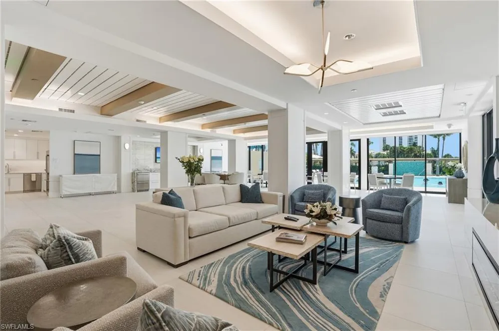 4001 Gulf Shore Boulevard #1407 Naples, FL 34103