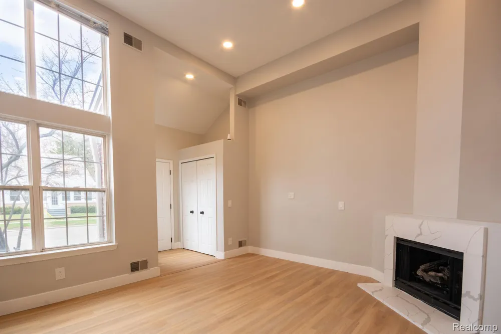 167 W Kenilworth Avenue Royal Oak City, MI 48067