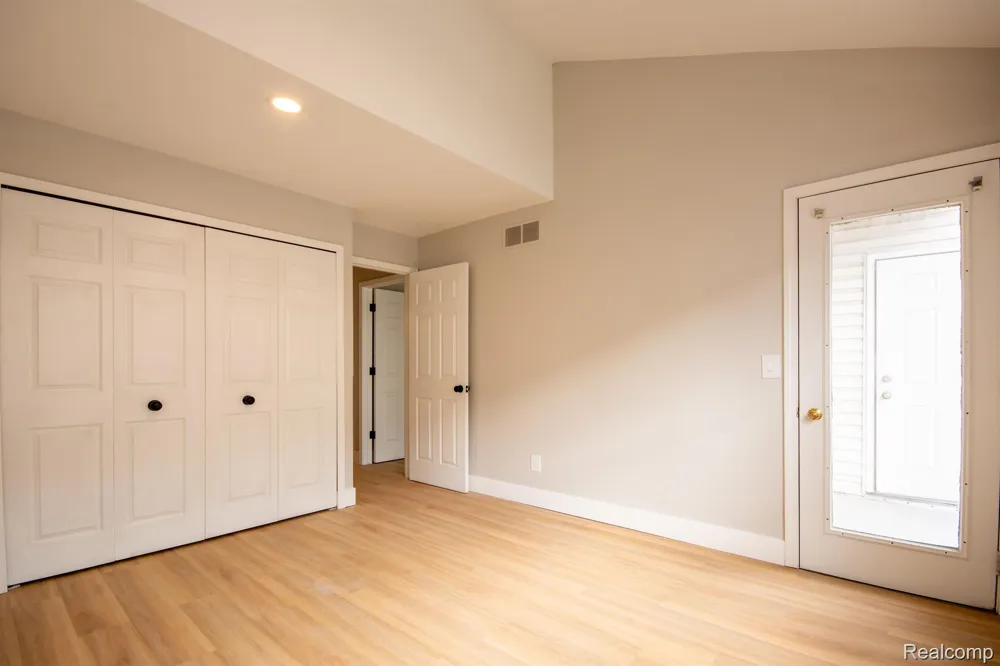 167 W Kenilworth Avenue Royal Oak City, MI 48067