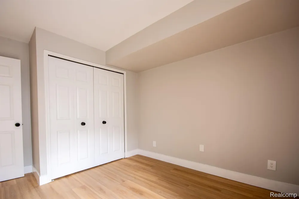167 W Kenilworth Avenue Royal Oak City, MI 48067