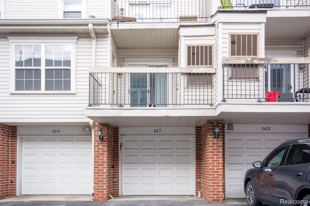 167 W Kenilworth Avenue Royal Oak City, MI 48067